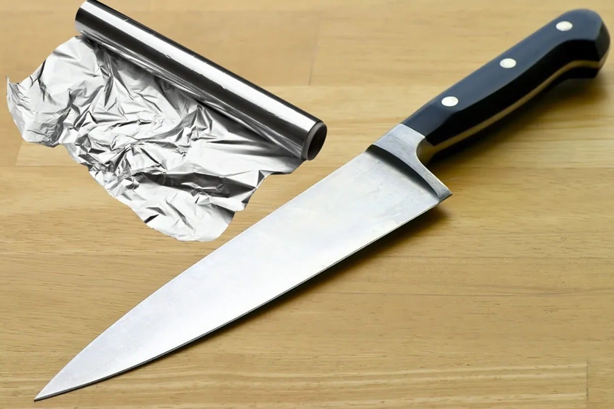 So schärfen Sie Messer mit Alufolie: die bewährte Methode.