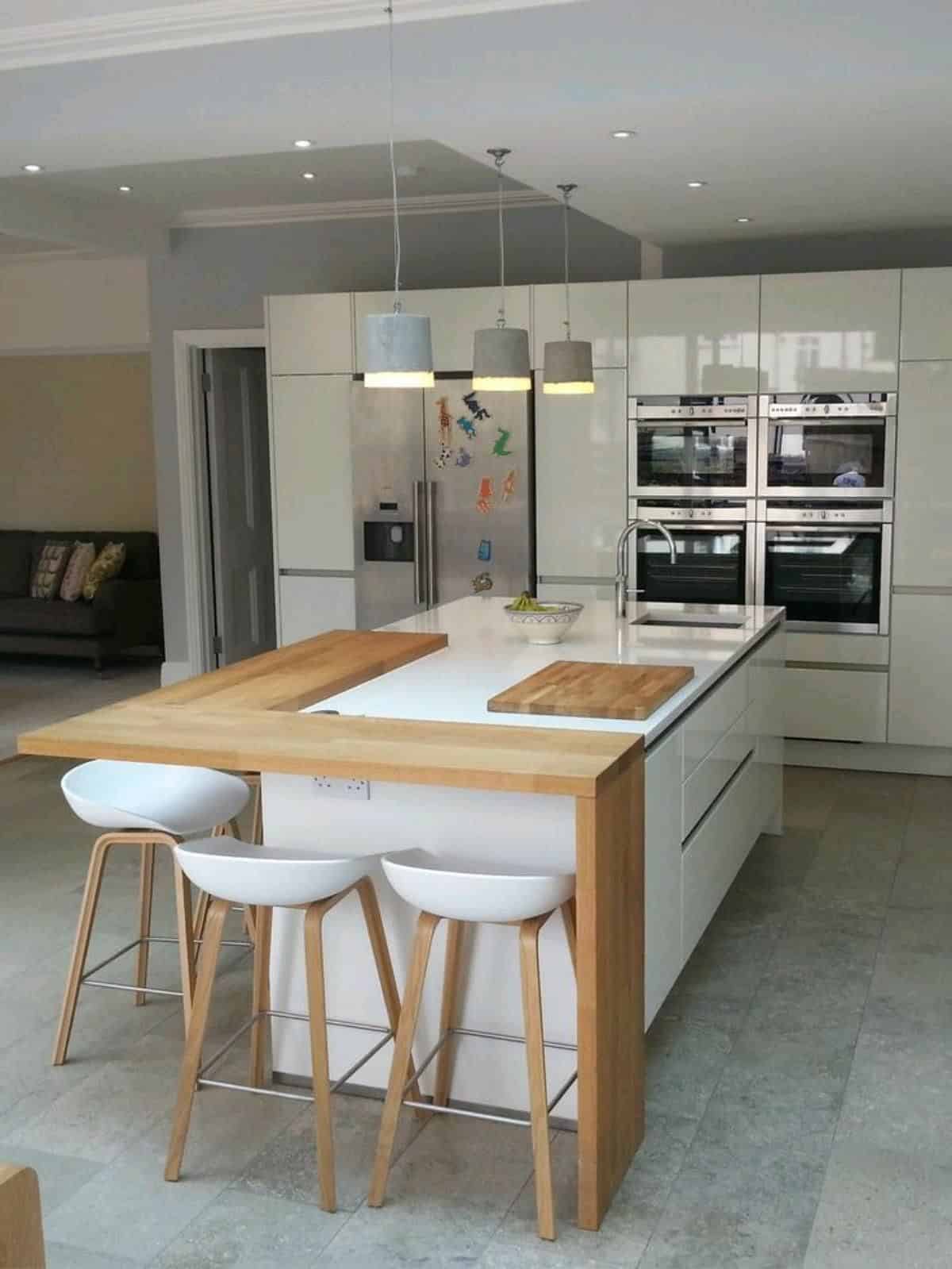 Auf Wiedersehen, Kücheninseln: Der neue Trend für 2026 ist praktischer und eleganter.