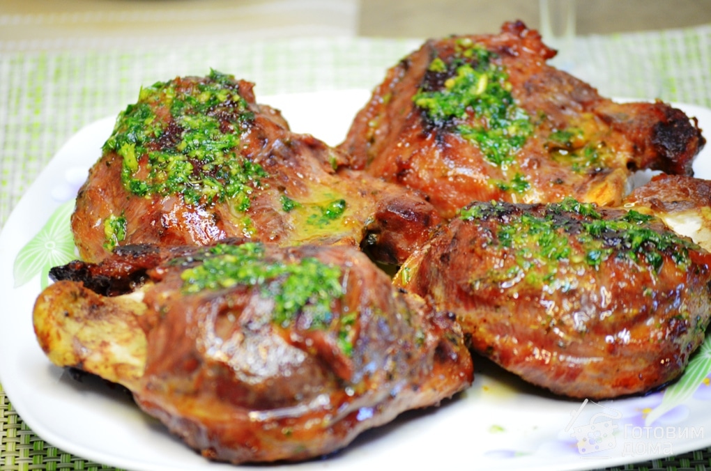 Unsere Großeltern genossen dieses zarte und saftige Fleisch. Wir haben es vergessen, dabei ist es reich an Kollagen, das gut für die Gelenke ist.