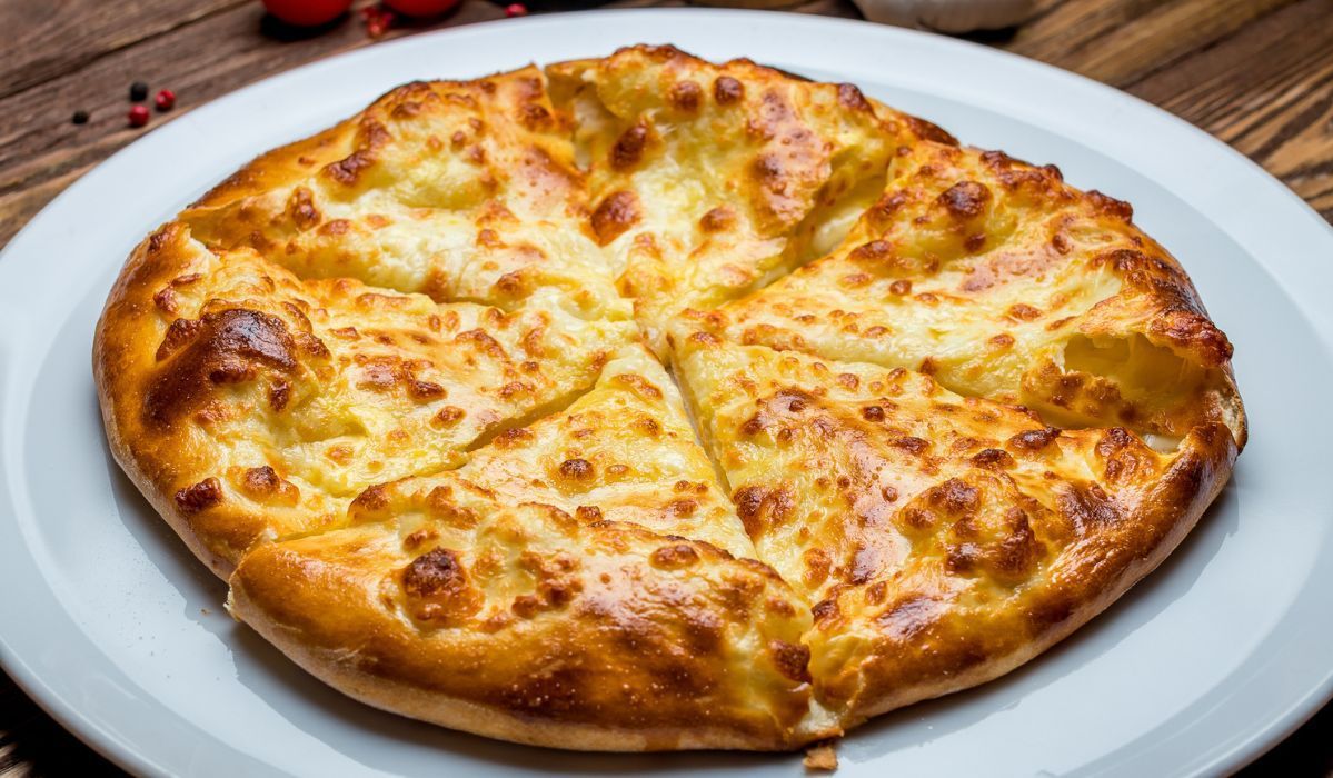 Wärmen Sie Ihre Winterabende mit diesen Kartoffelpuffern, die ohne Frittieren und ohne großen Aufwand im Ofen zubereitet werden.