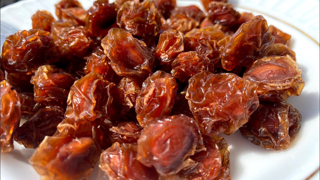 Ich esse eine Handvoll und möchte keinen Schokoriegel. Es scheint ein gewöhnlicher Snack zu sein, aber er sättigt und gibt Energie.