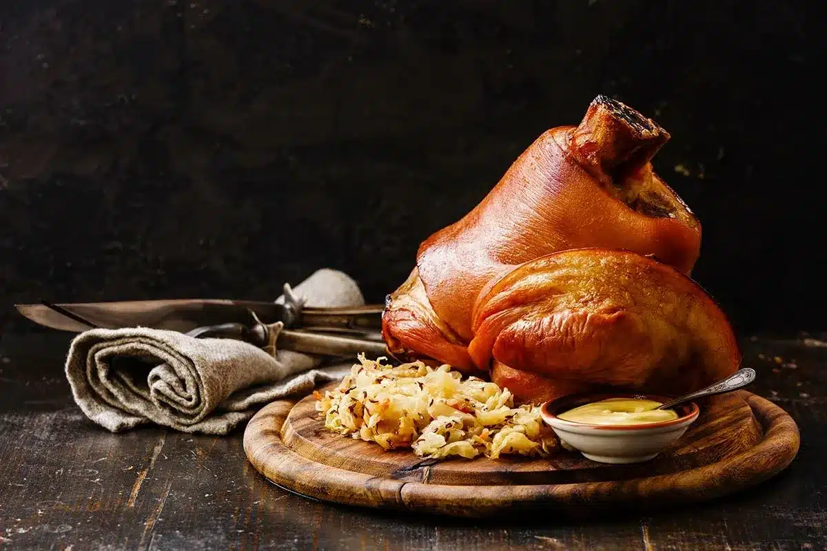 Gebackene Schweinshaxe mit knuspriger Kruste