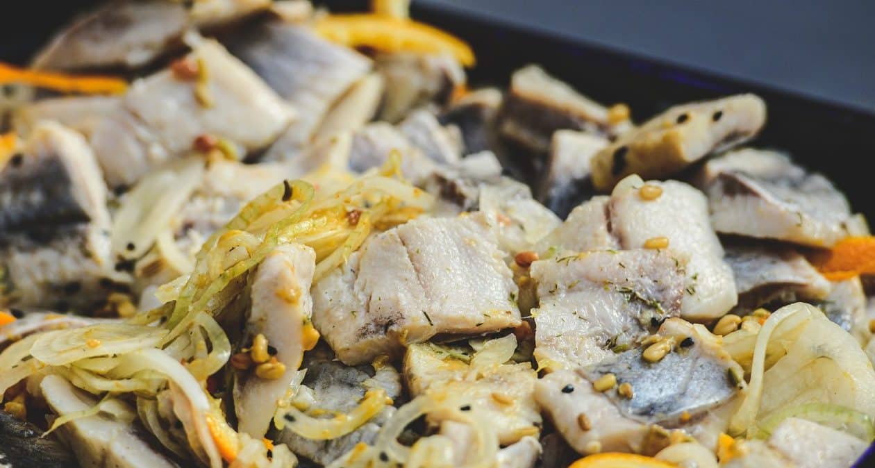 Polnisches gesundes Fett ist reichhaltiger als Olivenöl. Ideal für Heringe und Salate