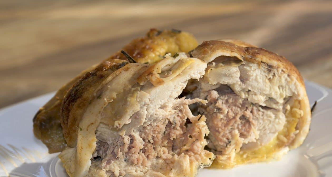 Das Fleisch ist besser als Hühnchen und Truthahn, aber fast niemand kauft es. Es kostet weniger als Rindfleisch und wird oft zum Verkauf angeboten