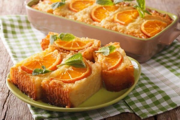 Griechischer Kuchen ist besser als Babka. Es ist so nass, dass es besser ist, ein Taschentuch dabei zu haben.