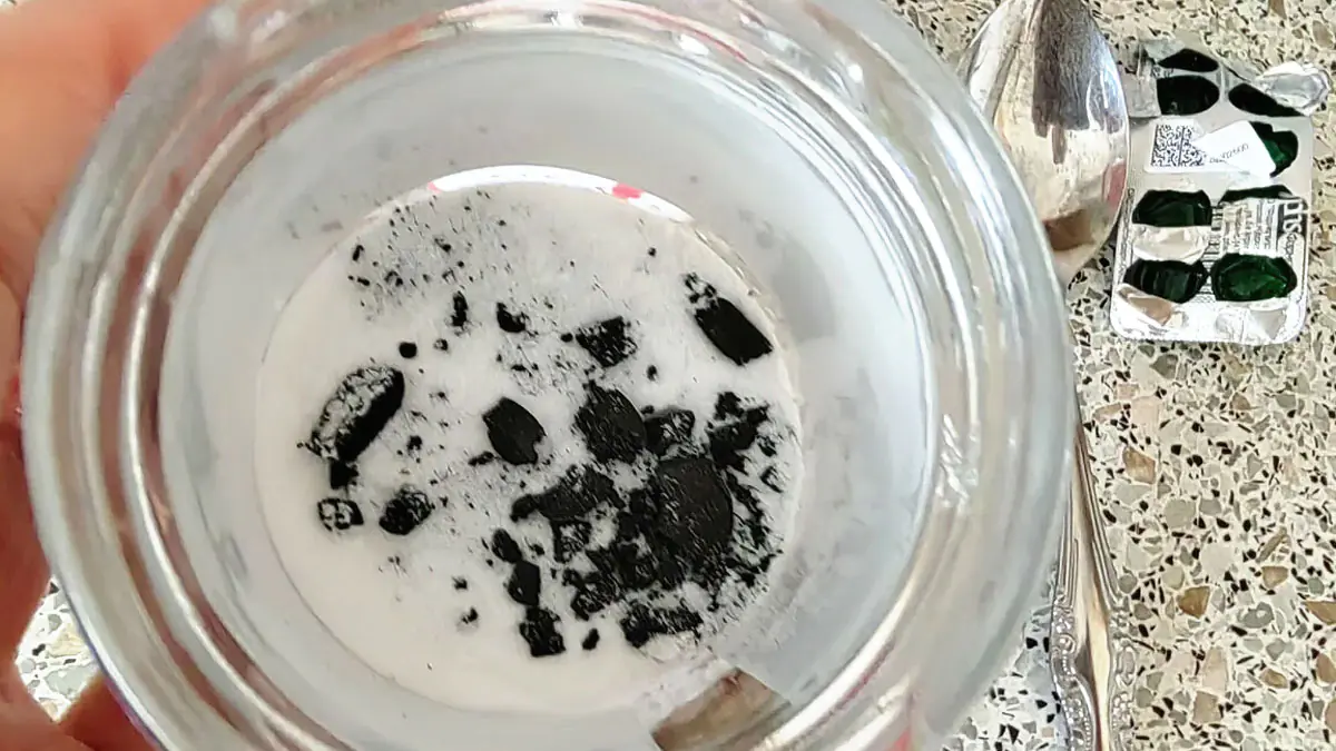 Wie man Gerüche aus dem Kühlschrank ohne Chemikalien entfernt: Man braucht nur zwei Zutaten