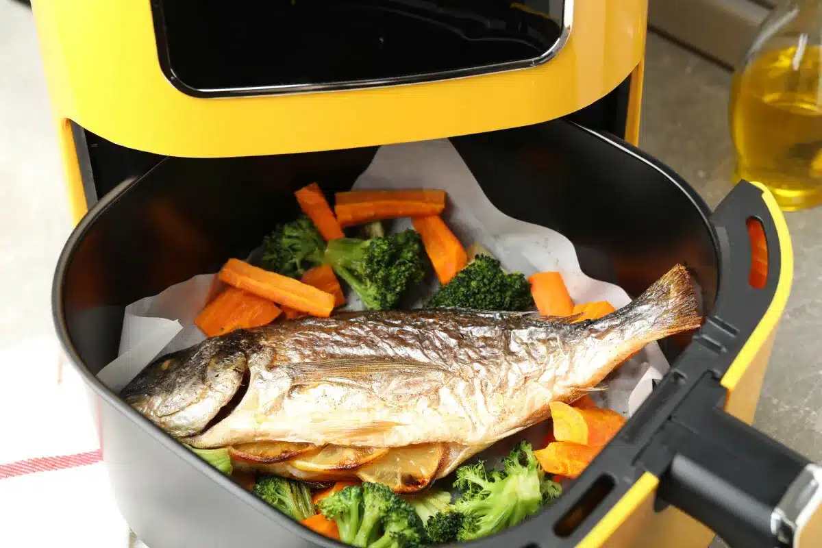 So viel Strom verbraucht eine Fritteuse. Der Unterschied zum Backofen ist enorm.