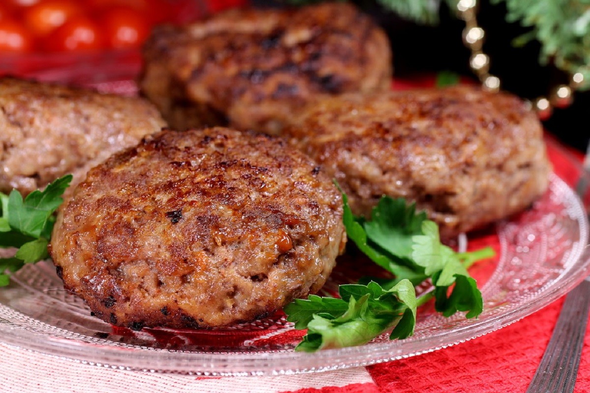 Ist von der Brühe noch Fleisch übrig? Sie können damit ein leckeres Mittagessen für die ganze Familie zubereiten