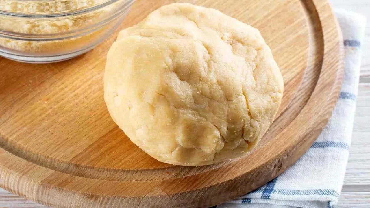 Das beste Rezept für Mürbeteig. Zart, knusprig, ohne anzubrennen