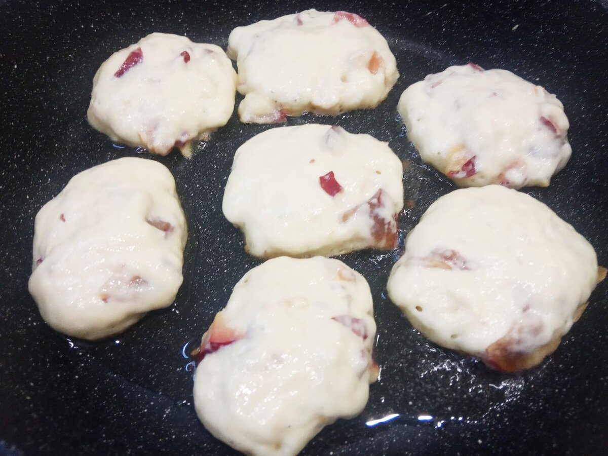 Anstelle von Äpfeln verwende ich ein anderes Herbstgeschenk. Sie sind weich, flauschig und verschwinden im Handumdrehen.