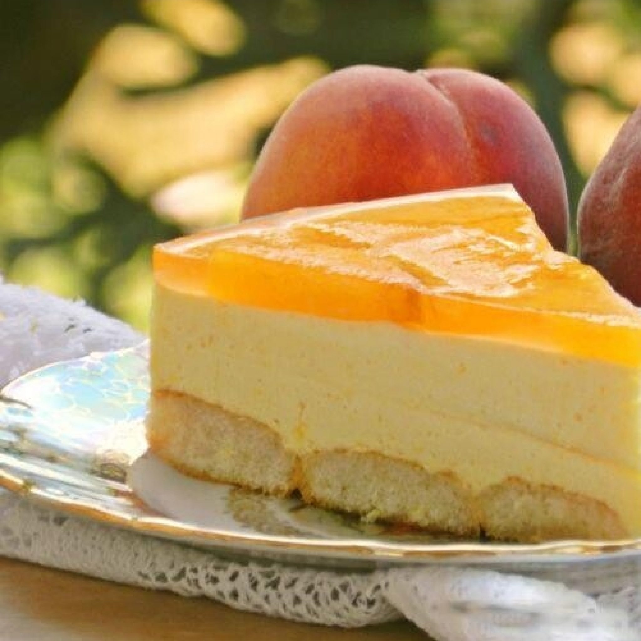 Mit diesem kalten Käsekuchen verabschiede ich den Sommer. Im Herbst schmeckt dieses leichte Dessert noch besser.